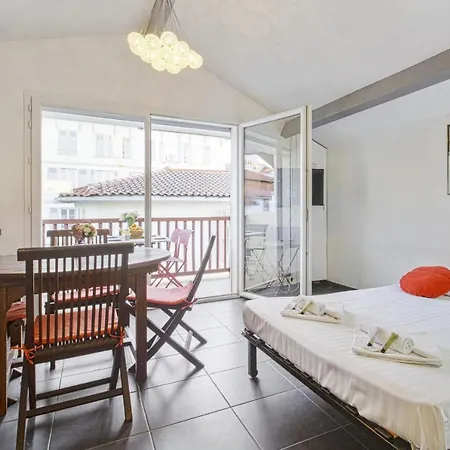 Du Temple - Welkeys Apartamento *