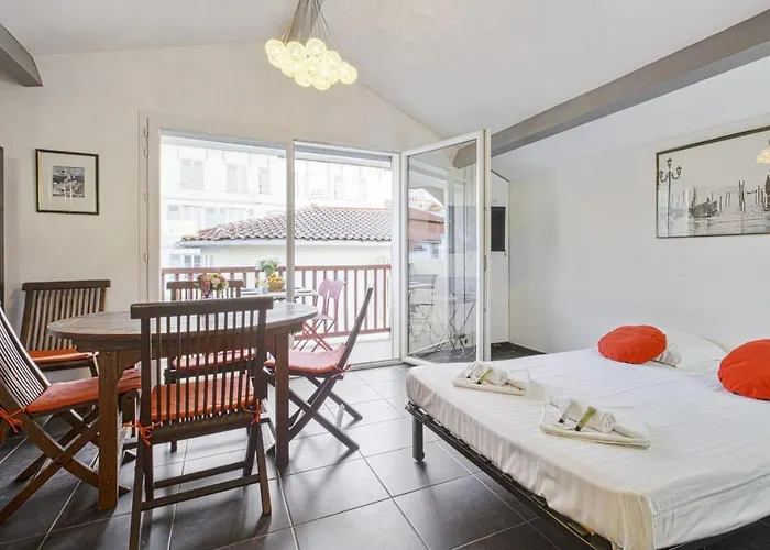 Du Temple - Welkeys Apartamento *